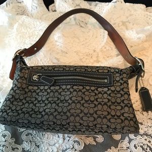 Mini Coach bag with 16” handle.